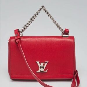 LOUIS VUITTON LOCKME II BB
BAG IN RED SHW